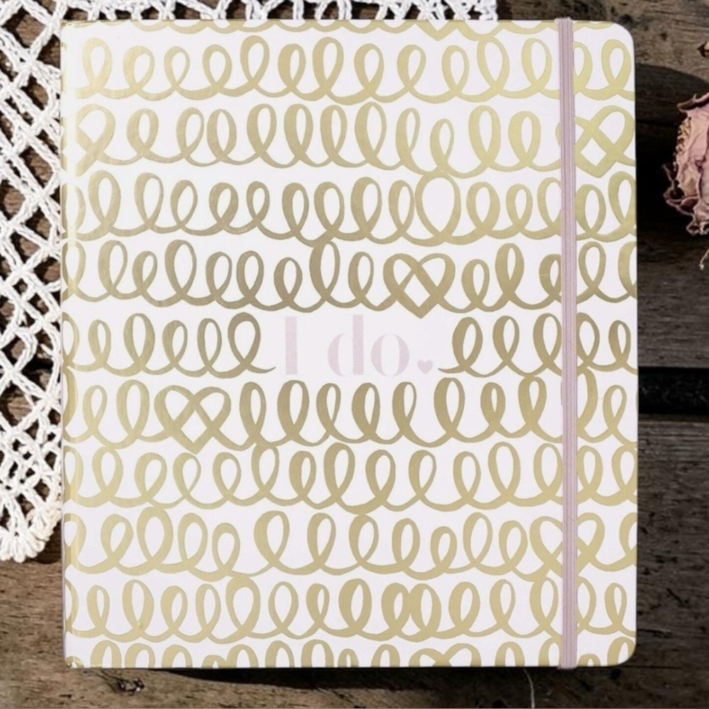 Kate Spade NY Wedding Planner Binder Bride's Personal Organizer Gold Heart Knot